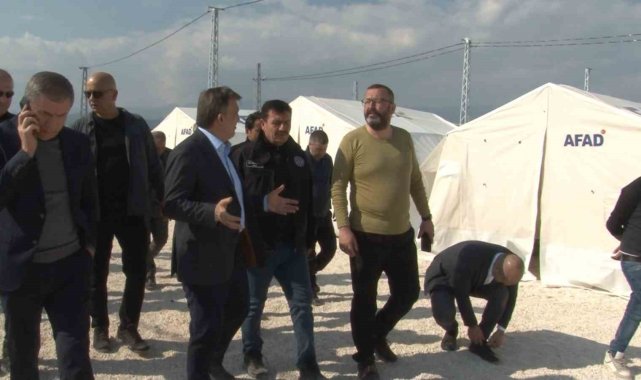 11. Cumhurbaşkanı Abdullah Gül Deprem Bölgesi Hatay'da - Genel - Alp Haber